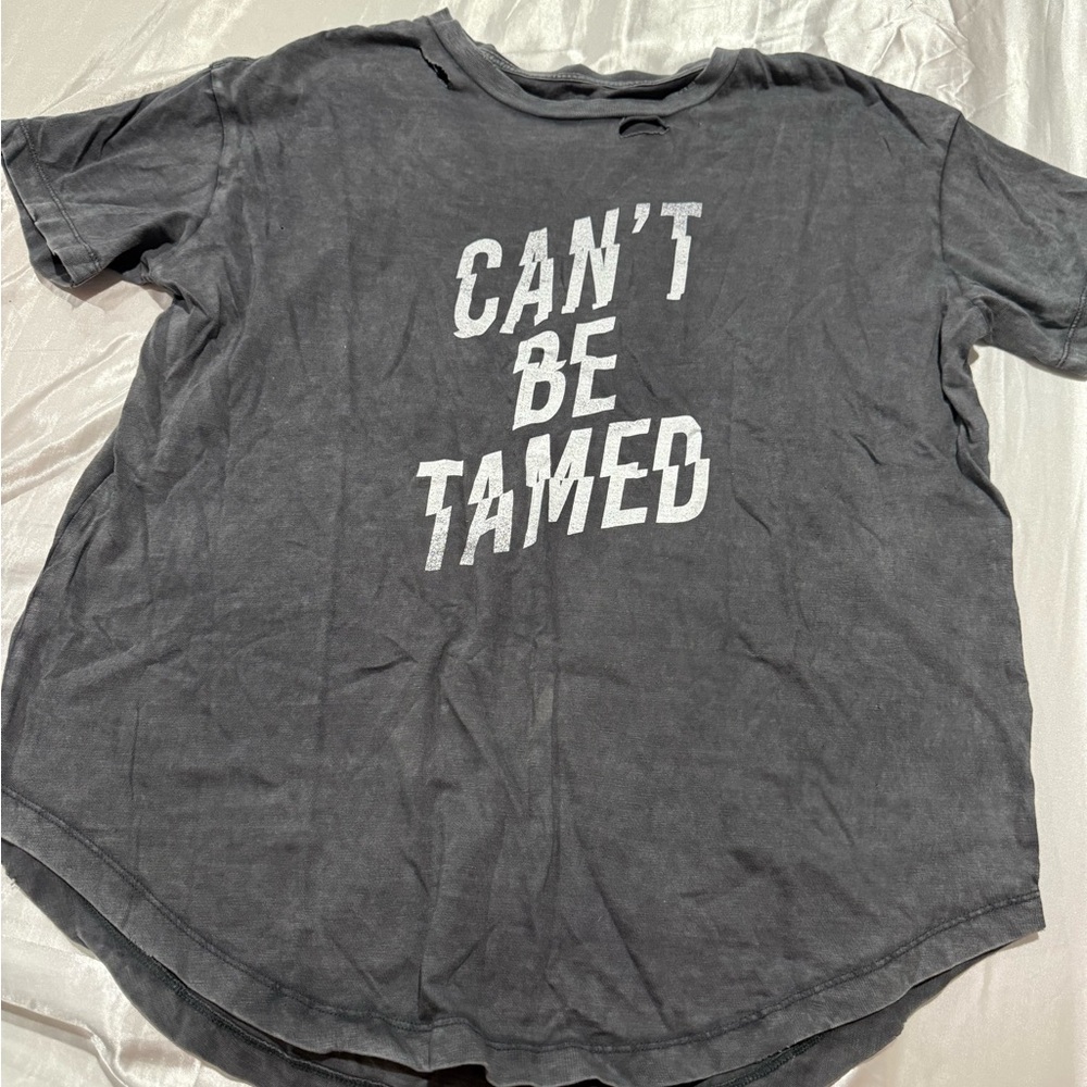 Aerie “Can’t Be Tamed” Tee - Women’s XS